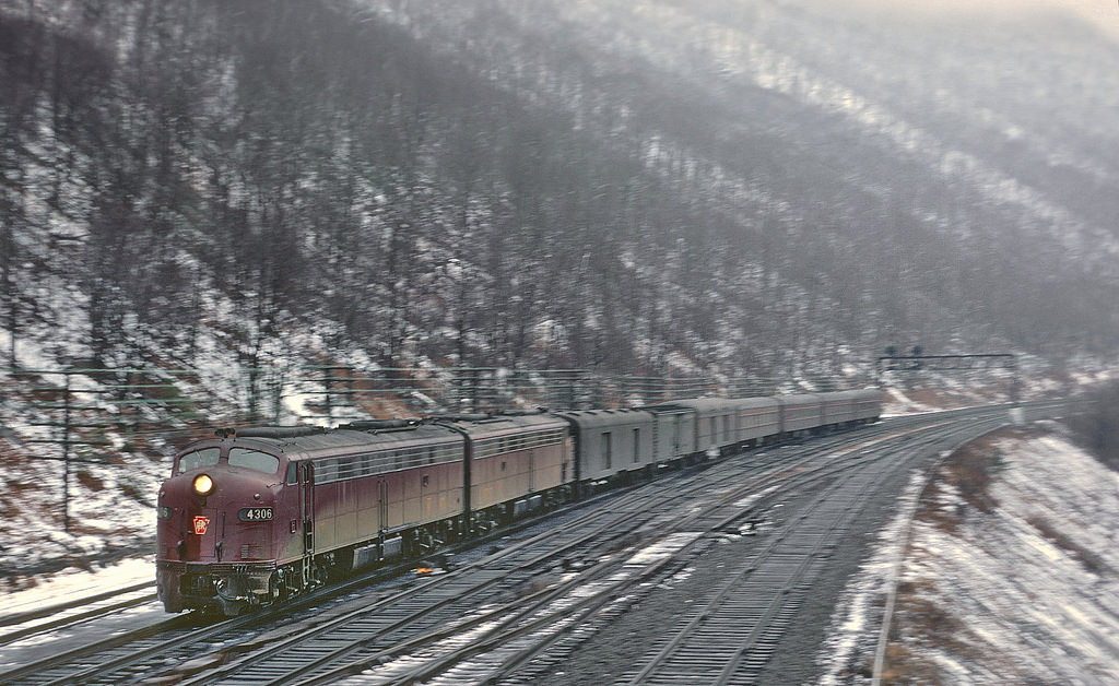 Penn Central E8A 4306 Train 16, The Duqu by railfan 44, on Flickr