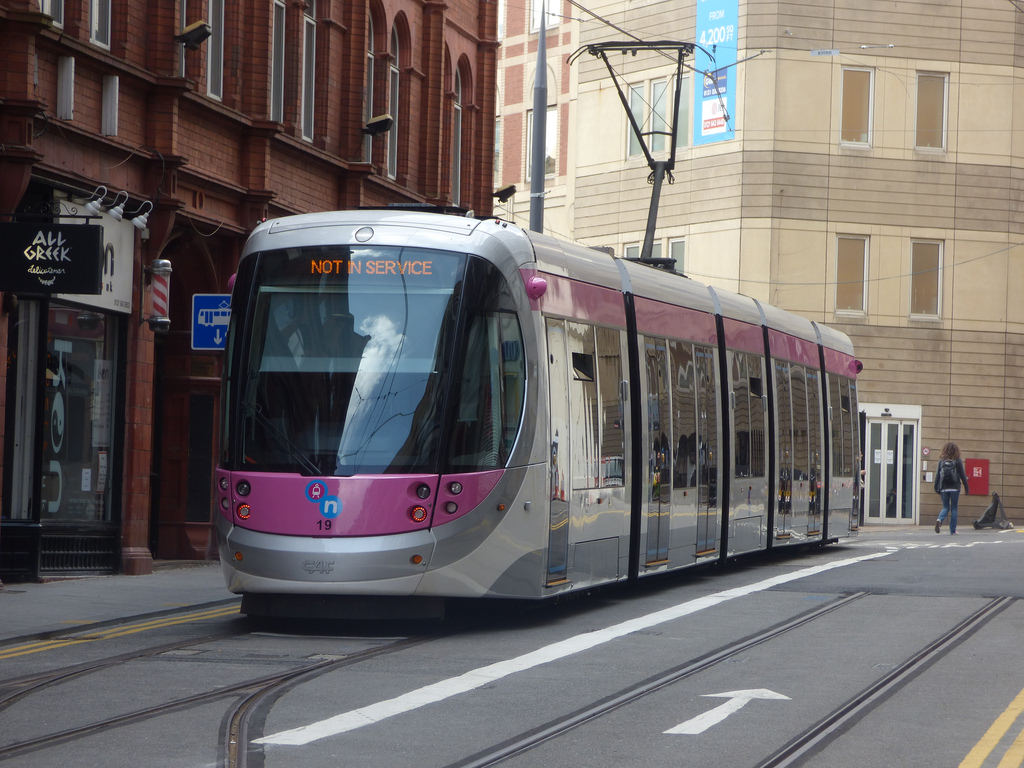 Midland Metro - Urbos 3 tram 19 - Stephe by ell brown, on Flickr