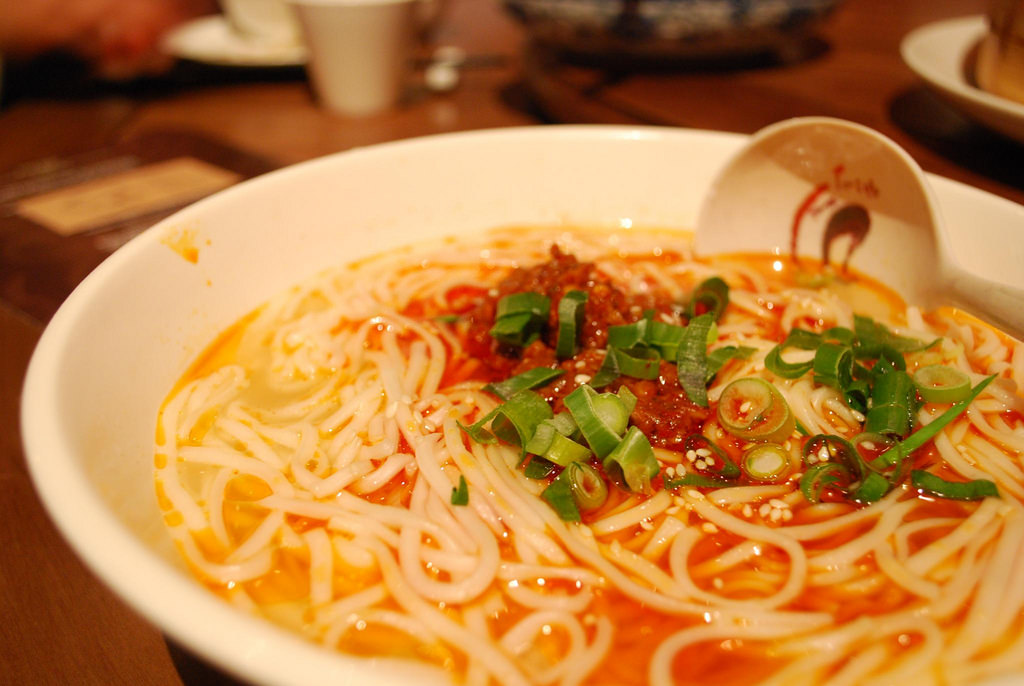 四川担担面 Spicy Szechuan Noodles i by avlxyz, on Flickr