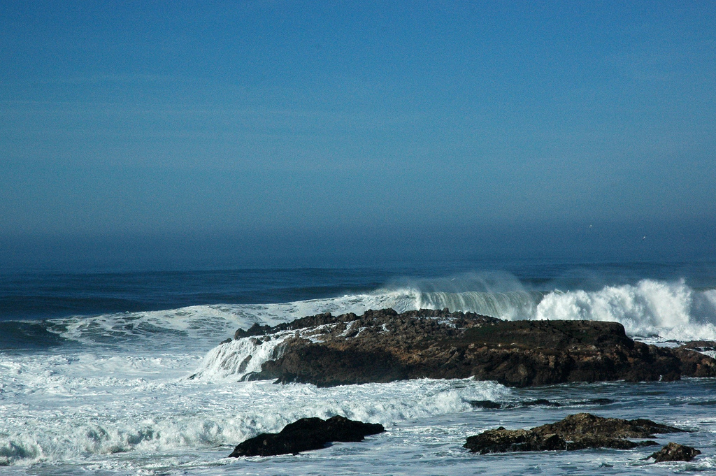 Winter waves crashing on rocks, Pacific by Wonderlane, on Flickr