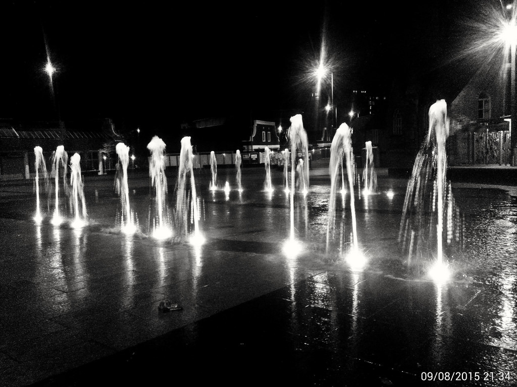Night view of water fountain at Sneinton by tshrinivasan, on Flickr