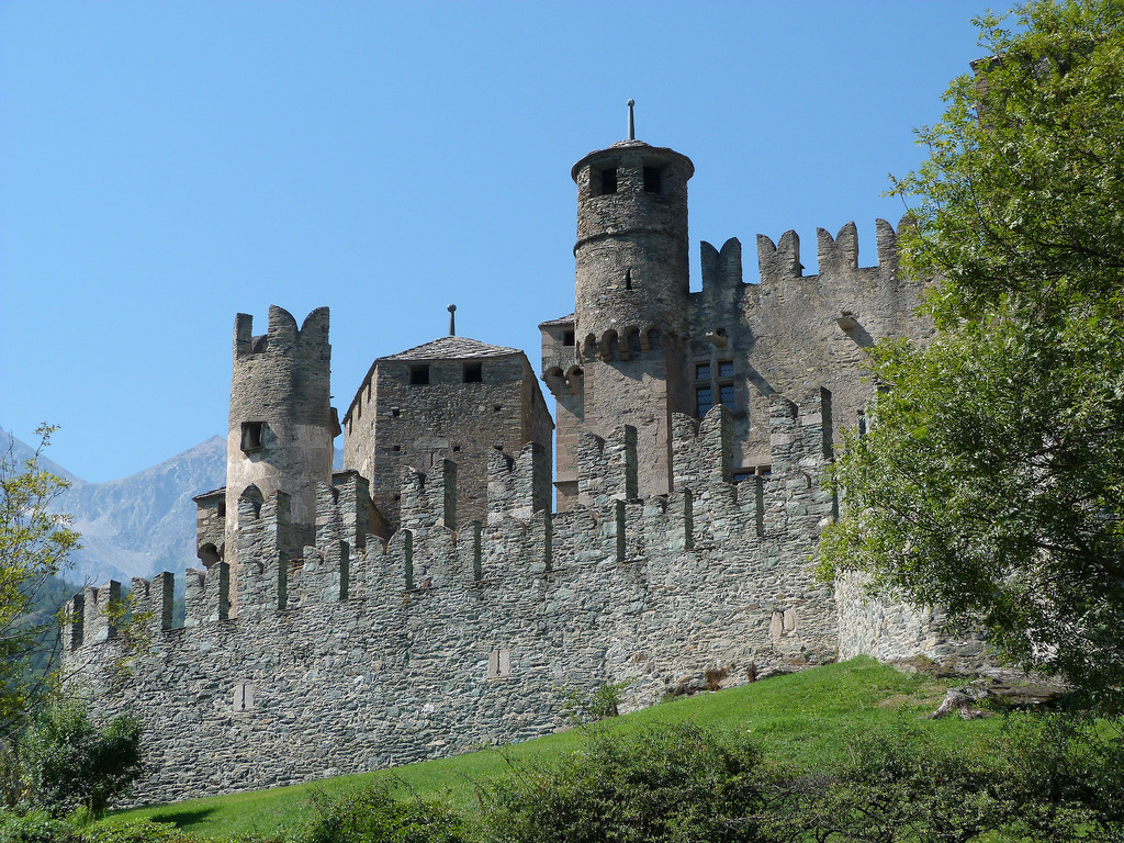 Castelo de Fenix - Vale d’Osta - Italia by Carollina_Li, on Flickr