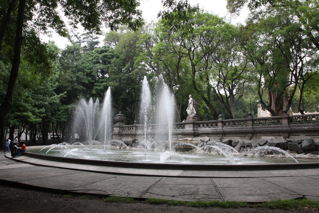 Fountain, Chapultepec Park - Mexico City by TravelingOtter, on Flickr