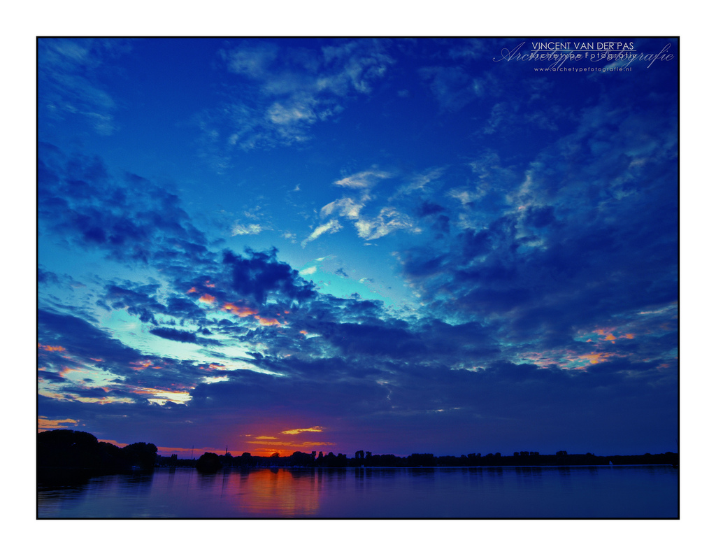 HDR Blue Sunset @ Kralingse Plas, Rotter by Vincent_AF, on Flickr