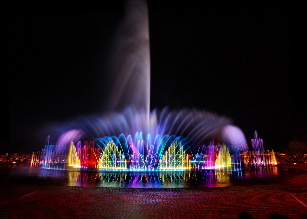 World’s biggest floor music fountain by KOREA.NET - Official page of the Republic of Korea, on Flickr