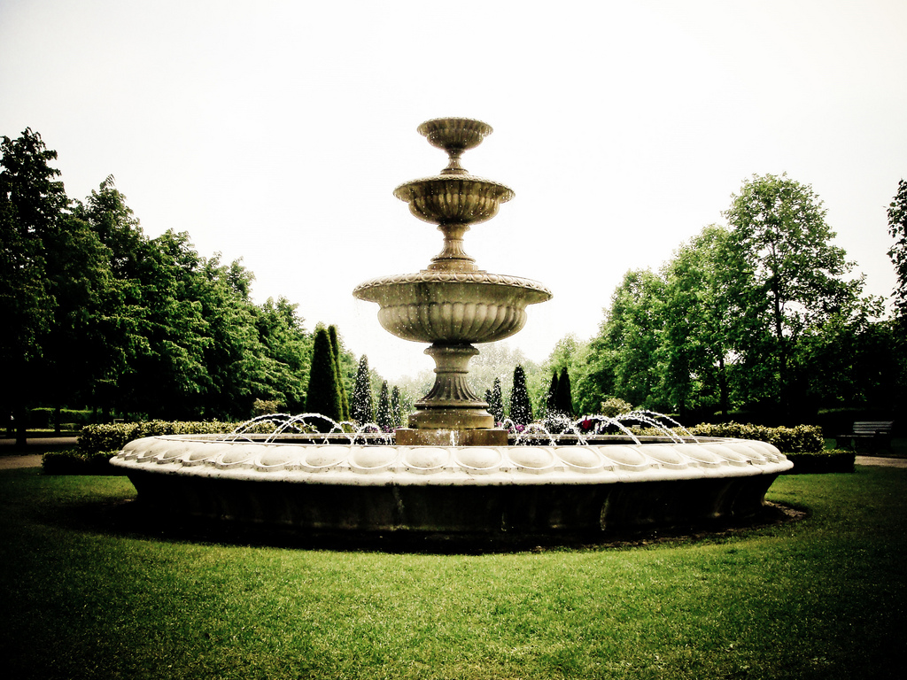 Royal Fountain by KJGarbutt, on Flickr
