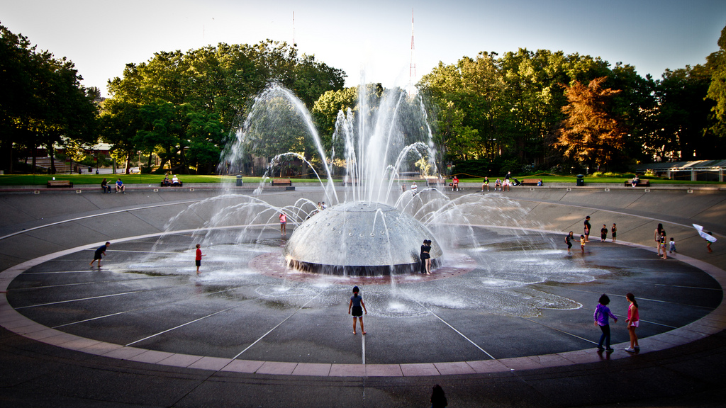 International Fountain - IMG_1501 by Nicola since 1972, on Flickr